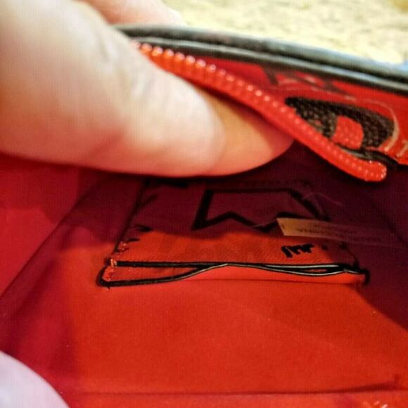 LE MIEL VEGAN PETA-APPROVED CROSS BODY HANDBAG - Picture 6 of 10